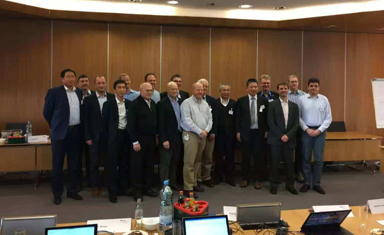 ȫ���׼ �� ��ɫ����